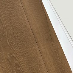 PVC Iconik 240 Mill Oak Honey